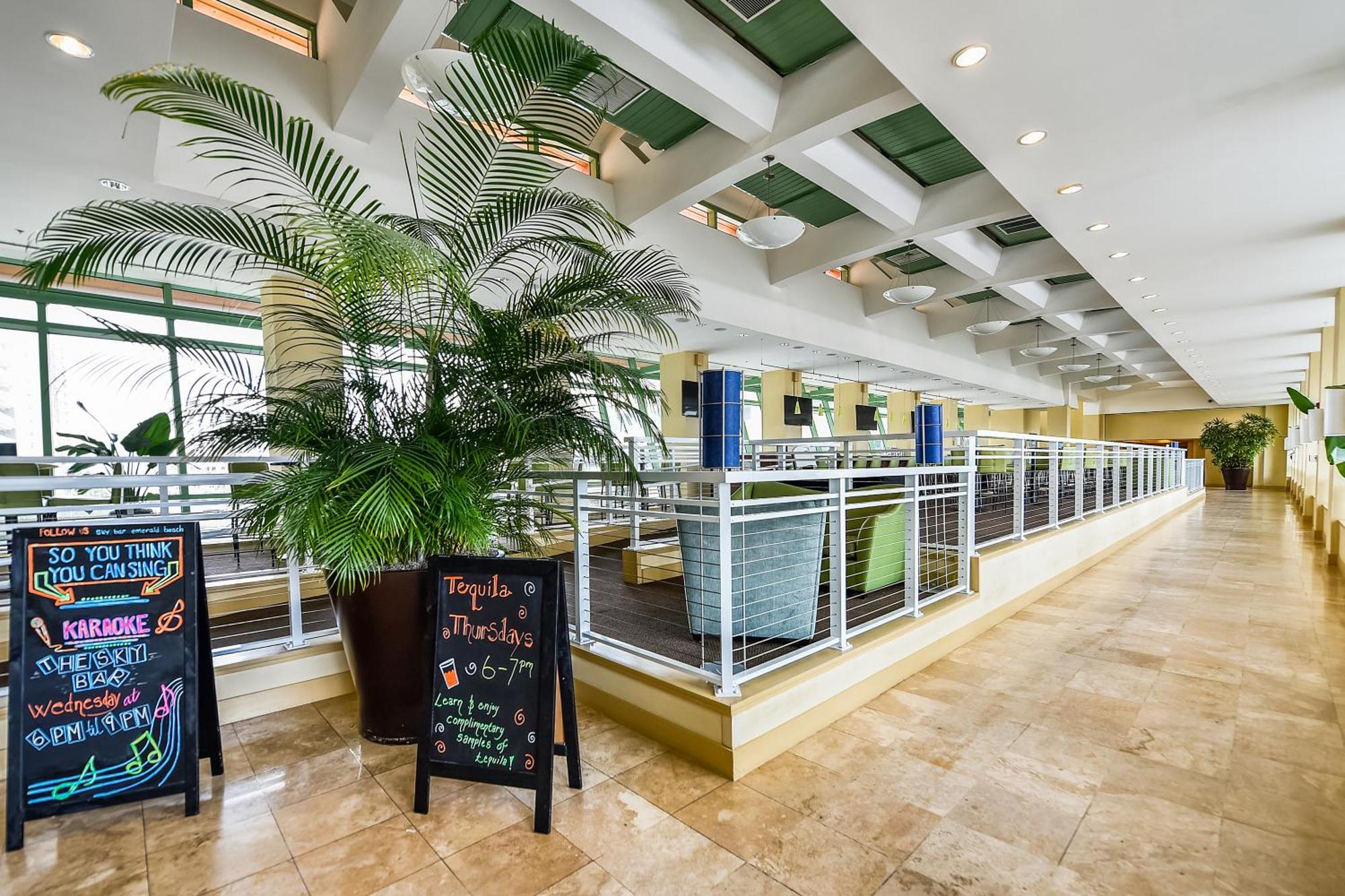 Emerald Beach #1330 By Book That Condo Panama City Beach Eksteriør billede